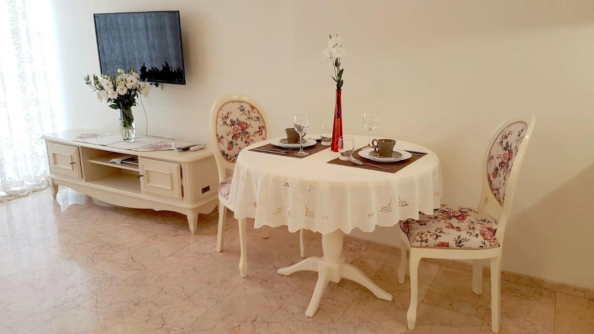 Apartment On Kirova